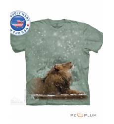 футболка The Mountain Футболка со львом Luke In Snowfall