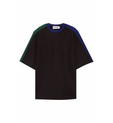 Черная футболка с яркими полосками Черная футболка с яркими полосками
