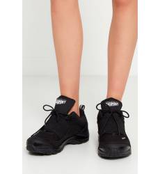 Черные кроссовки с эластичной вставкой Черные кроссовки с эластичной вставкой